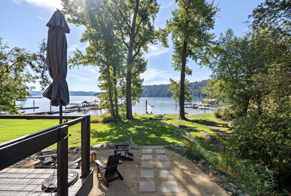 Contemporary Lake Coeur d’Alene Escape - Coeur D’Alene, Idaho
