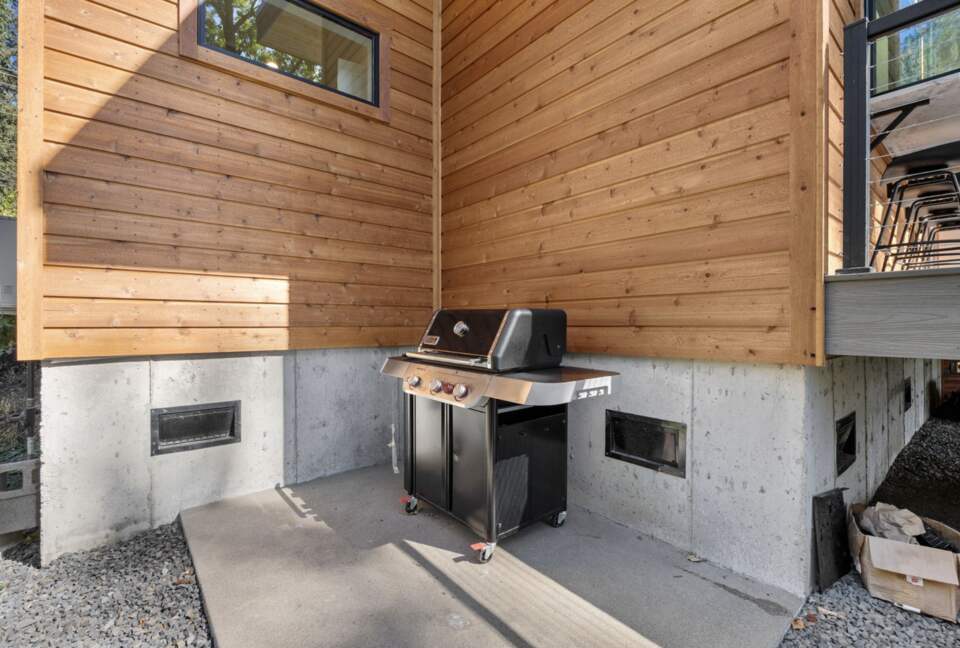 Contemporary Lake Coeur d’Alene Escape - Coeur D’Alene, Idaho