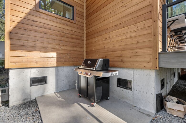 Contemporary Lake Coeur d’Alene Escape - Coeur D’Alene, Idaho