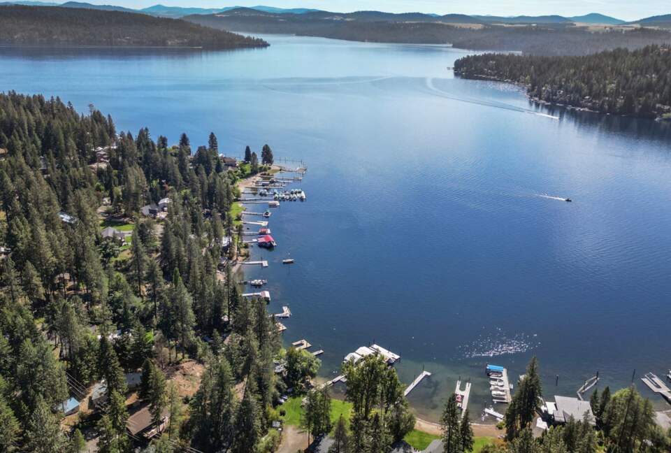 Contemporary Lake Coeur d’Alene Escape - Coeur D’Alene, Idaho