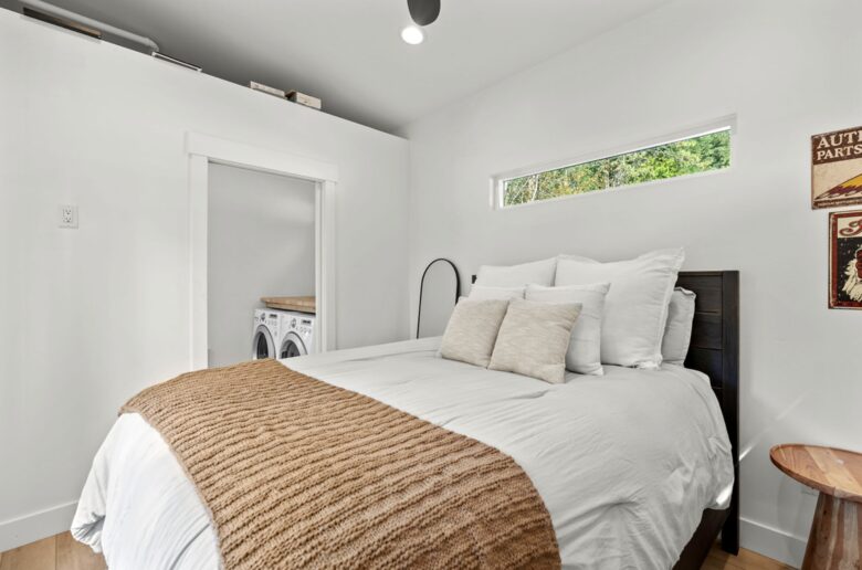 Contemporary Lake Coeur d’Alene Escape - Coeur D’Alene, Idaho