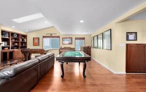 Coastal Estate in the Heart of Manhattan Beach - Manhattan Beach, California