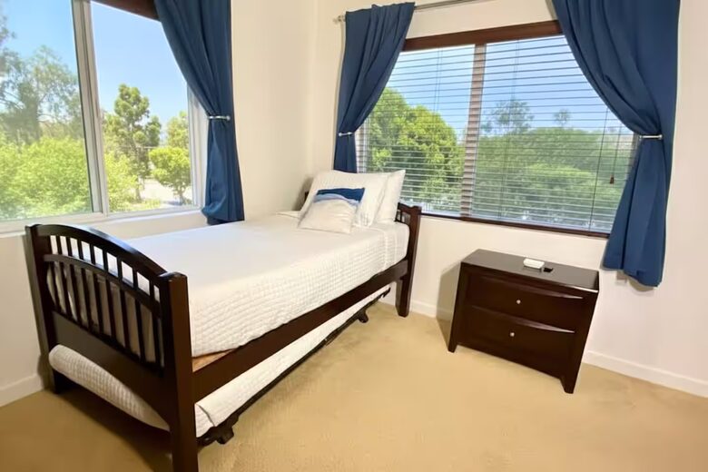 Coastal Estate in the Heart of Manhattan Beach - Manhattan Beach, California