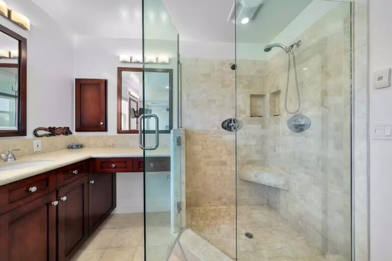 Coastal Estate in the Heart of Manhattan Beach - Manhattan Beach, California