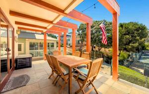 Coastal Estate in the Heart of Manhattan Beach - Manhattan Beach, California