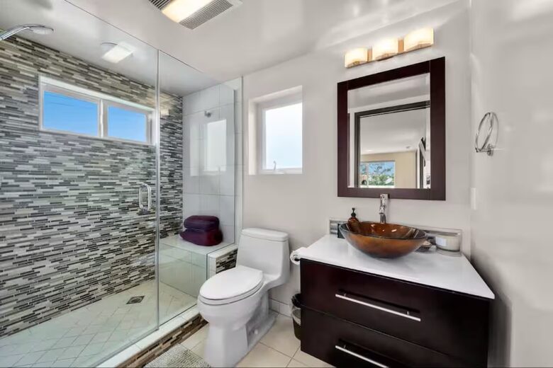 Coastal Estate in the Heart of Manhattan Beach - Manhattan Beach, California