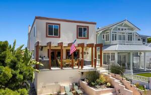 Coastal Estate in the Heart of Manhattan Beach - Manhattan Beach, California