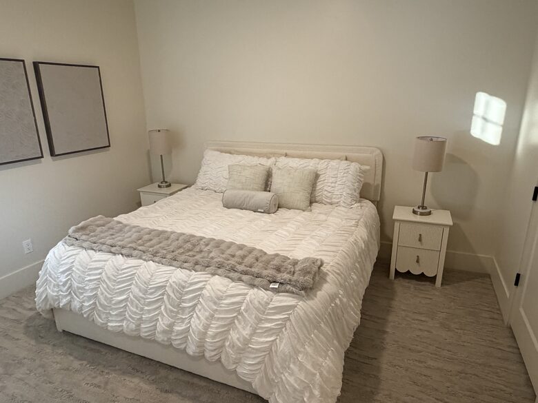 King bed with en suite bathroom