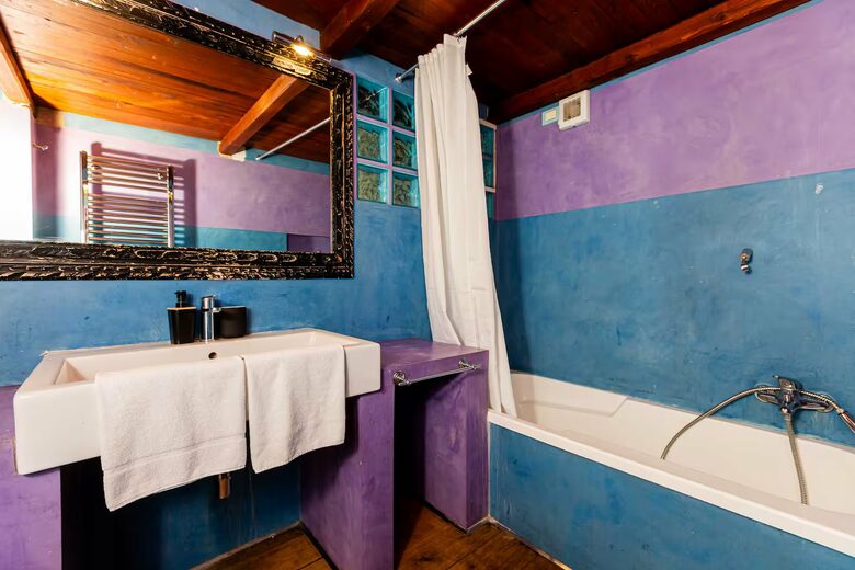 Spacious 19th-Century Apartment Overlooking Diocletian’s Baths - Rome, Italy