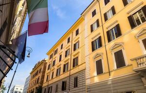 Spacious 19th-Century Apartment Overlooking Diocletian’s Baths - Rome, Italy