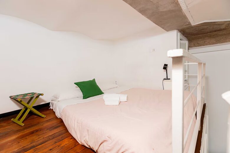 Spacious 19th-Century Apartment Overlooking Diocletian’s Baths - Rome, Italy