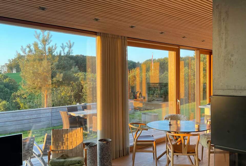 The Summerhouse: Artful Living on the Water - Ebeltoft, Denmark