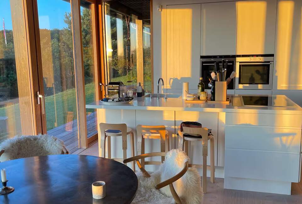 The Summerhouse: Artful Living on the Water - Ebeltoft, Denmark