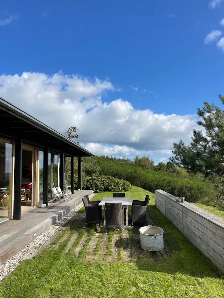 The Summerhouse: Artful Living on the Water - Ebeltoft, Denmark