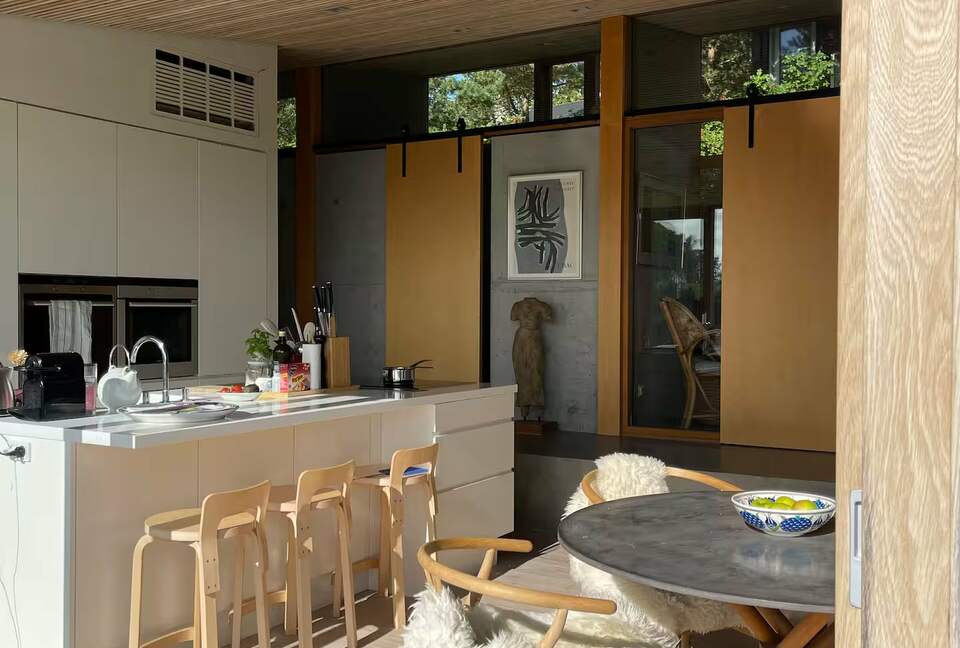 The Summerhouse: Artful Living on the Water - Ebeltoft, Denmark