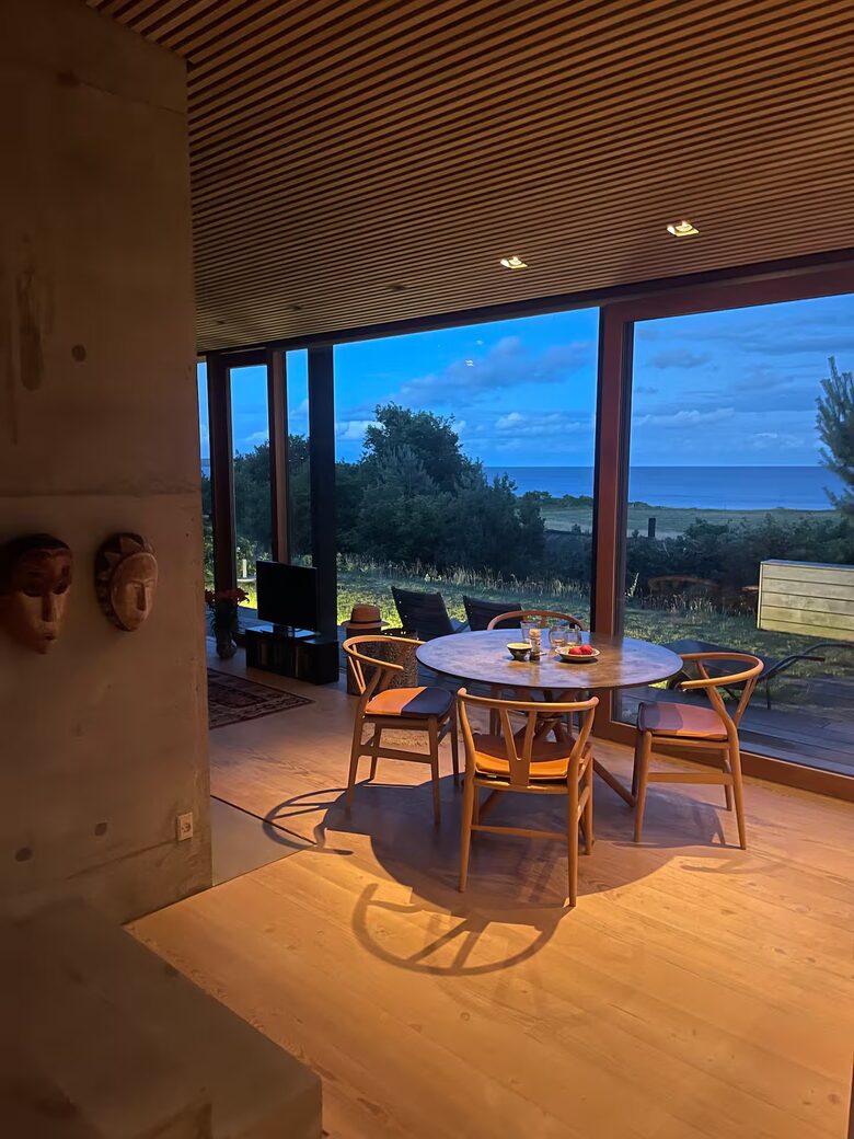 The Summerhouse: Artful Living on the Water - Ebeltoft, Denmark