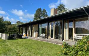 The Summerhouse: Artful Living on the Water - Ebeltoft, Denmark