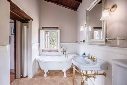 Al Bastini - Lucca, Italy