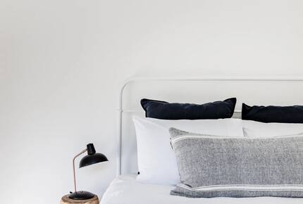 Relaxed Coastal Home Overlooking Seven Mile Beach - Gerroa, Australia