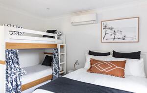 Relaxed Coastal Home Overlooking Seven Mile Beach - Gerroa, Australia