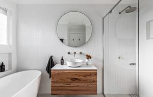 Relaxed Coastal Home Overlooking Seven Mile Beach - Gerroa, Australia