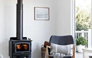 Relaxed Coastal Home Overlooking Seven Mile Beach - Gerroa, Australia