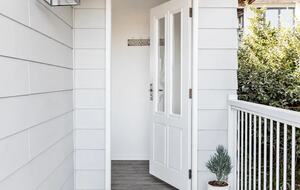 Relaxed Coastal Home Overlooking Seven Mile Beach - Gerroa, Australia