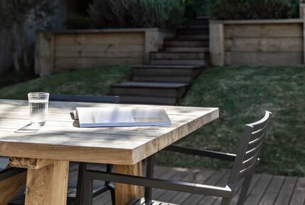 Relaxed Coastal Home Overlooking Seven Mile Beach - Gerroa, Australia