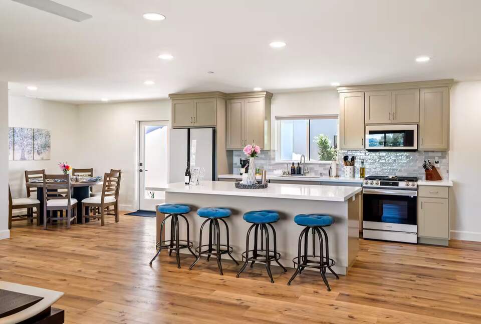 Wine Country Escape with Panoramic Vineyard Views - Paso Robles, California