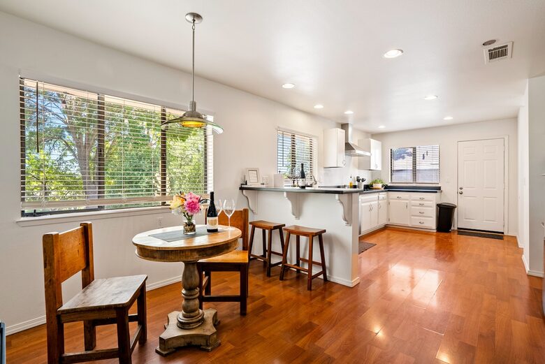 Private Vineyard Estate Retreat in Paso Robles Willow Creek District - Paso Robles, California