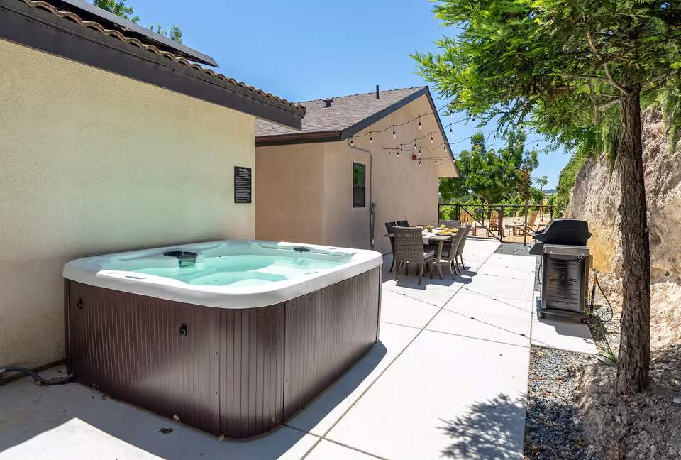 Wine Country Escape with Panoramic Vineyard Views - Paso Robles, California