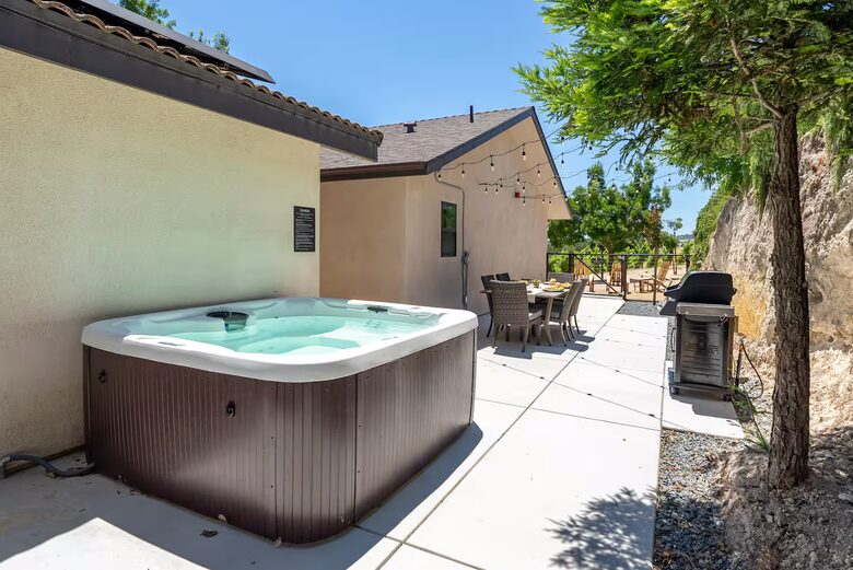 Wine Country Escape with Panoramic Vineyard Views - Paso Robles, California