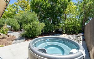 Private Vineyard Estate Retreat in Paso Robles Willow Creek District - Paso Robles, California