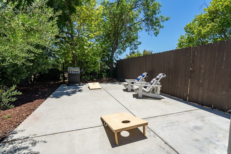 Private Vineyard Estate Retreat in Paso Robles Willow Creek District - Paso Robles, California