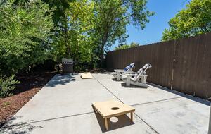 Private Vineyard Estate Retreat in Paso Robles Willow Creek District - Paso Robles, California