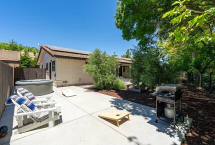 Private Vineyard Estate Retreat in Paso Robles Willow Creek District - Paso Robles, California