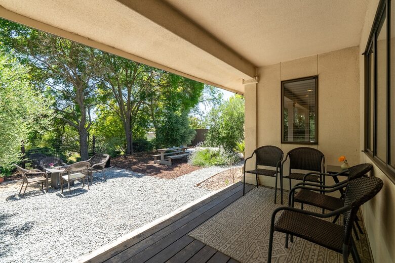 Private Vineyard Estate Retreat in Paso Robles Willow Creek District - Paso Robles, California