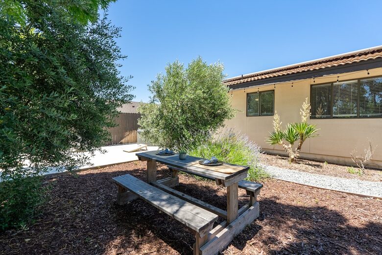 Private Vineyard Estate Retreat in Paso Robles Willow Creek District - Paso Robles, California