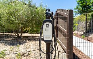 Private Vineyard Estate Retreat in Paso Robles Willow Creek District - Paso Robles, California