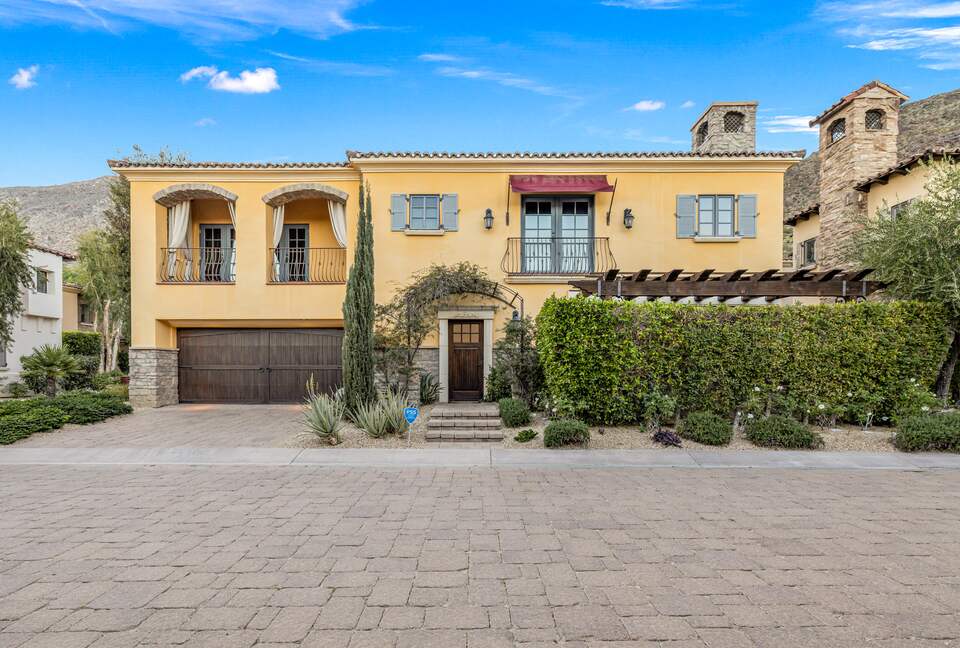 Private Tuscan-Inspired Escape in the Heart of Palm Springs - Palm Springs, California