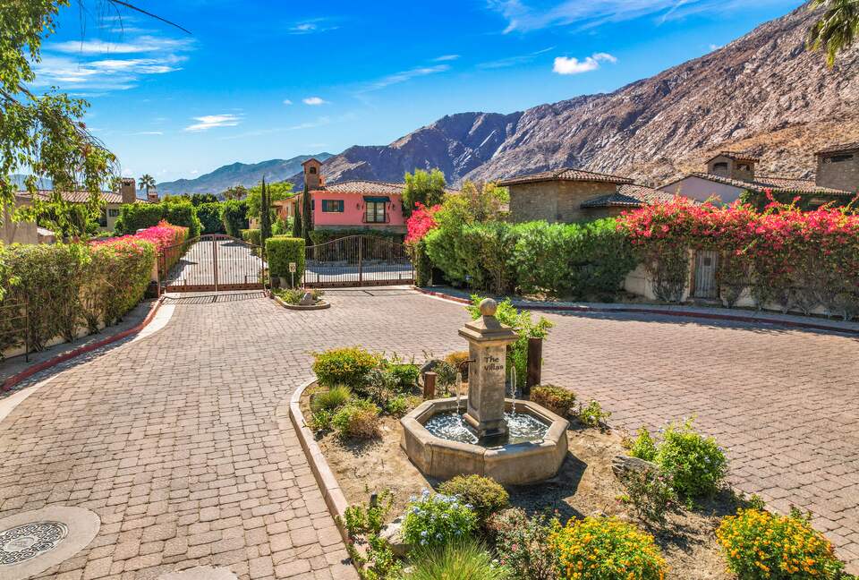 Private Tuscan-Inspired Escape in the Heart of Palm Springs - Palm Springs, California