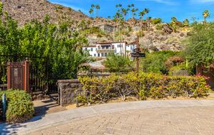 Private Tuscan-Inspired Escape in the Heart of Palm Springs - Palm Springs, California