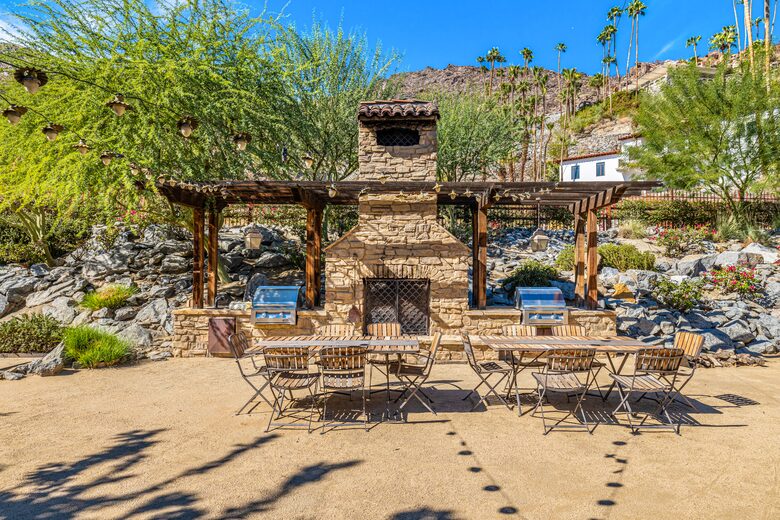 Private Tuscan-Inspired Escape in the Heart of Palm Springs - Palm Springs, California