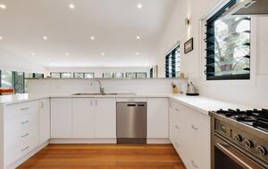 Elevated Bush Retreat with Bay Views Near Lobster Beach - Pretty Beach, Australia