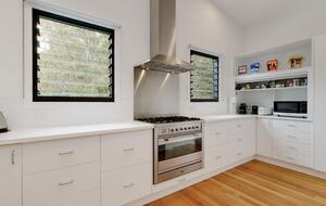 Elevated Bush Retreat with Bay Views Near Lobster Beach - Pretty Beach, Australia