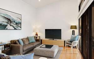 Elevated Bush Retreat with Bay Views Near Lobster Beach - Pretty Beach, Australia