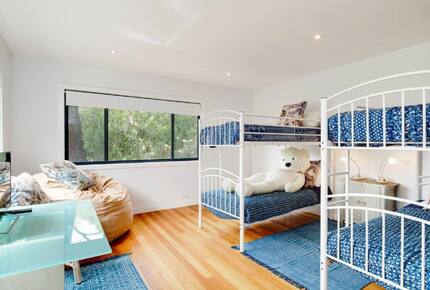 Elevated Bush Retreat with Bay Views Near Lobster Beach - Pretty Beach, Australia