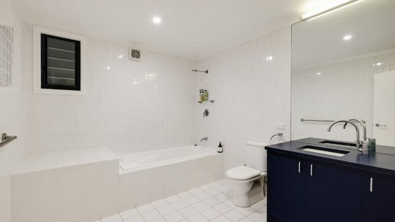 Elevated Bush Retreat with Bay Views Near Lobster Beach - Pretty Beach, Australia