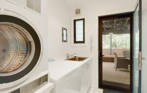 Elevated Bush Retreat with Bay Views Near Lobster Beach - Pretty Beach, Australia