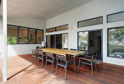Elevated Bush Retreat with Bay Views Near Lobster Beach - Pretty Beach, Australia